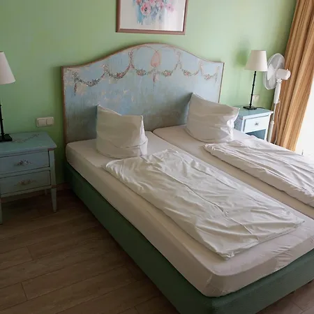 La Strada Hotel 3*