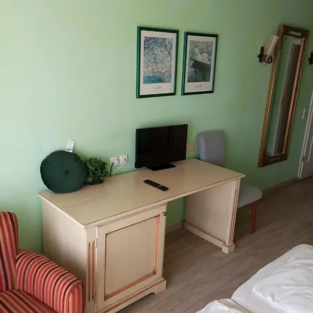 فندق La Strada مورناو ام ستافلسي