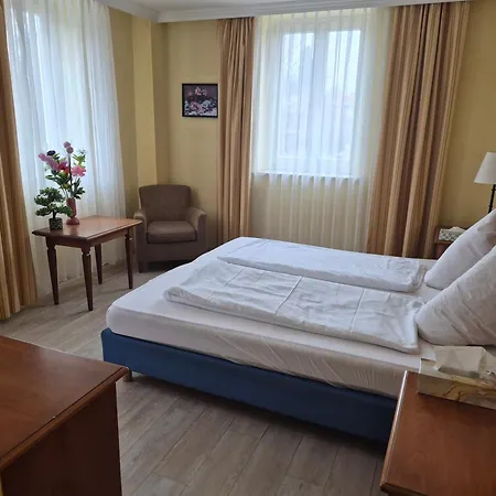 Hotel La Strada & Sultan 3*