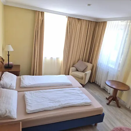 Hotel La Strada & Sultan 3*