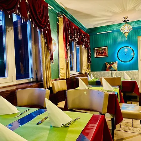 La Strada & Sultan Hotel 3*